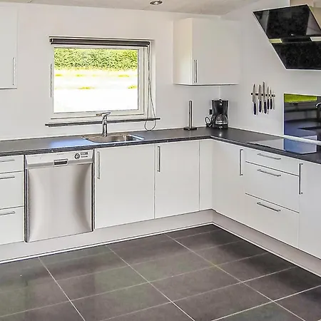 בית נופש Lovely In Haderslev With Sauna הדרסלב