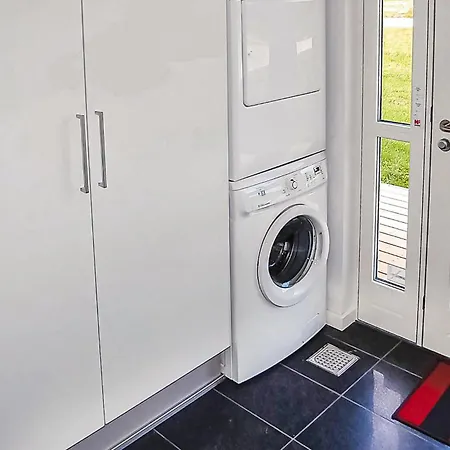 בית נופש Lovely In Haderslev With Sauna הדרסלב